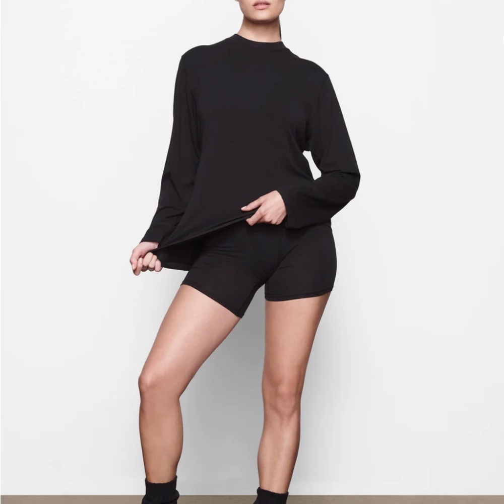 SKIMS Boyfriend Long Sleeve Tee